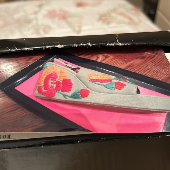 Beverly Feldman Wedge - Picture 6 of 8